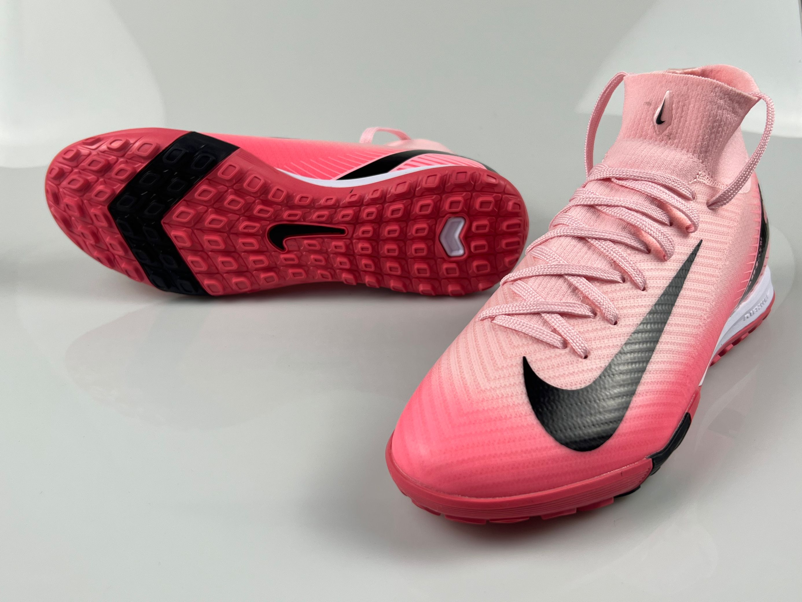 (Arrival 35-45) Nike Assassin 16th generation full air cushion waterproof knitted nailed soccer shoes Nike Air Zoom Mercurial Vapor XV Elite TF1