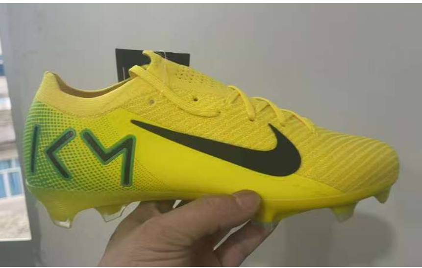 (Arrival 39-45) F50 FG 39-45 with shoelaces light powder 1