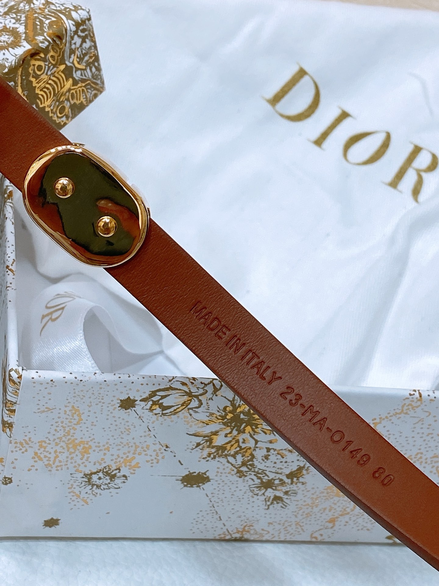 30 Montaigne Reversible Belt Golden Saddle and Latte Smooth Calfskin, 20 MM | DIOR