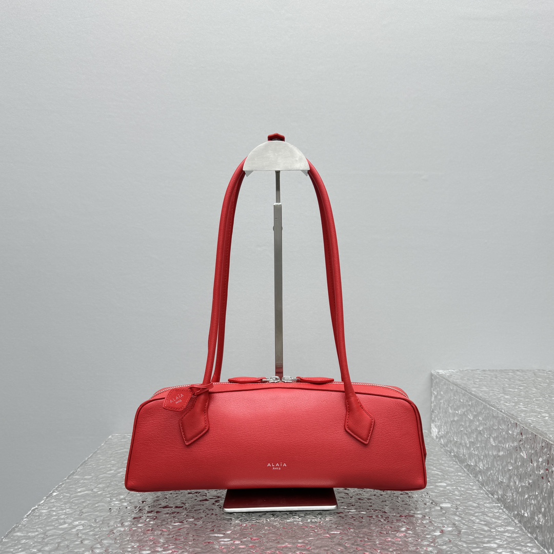 ALAIA Goatskin Small Le Teckel Bag Rouge Alaia002014