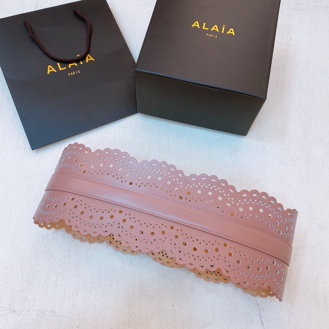 Alaia leather belt pink