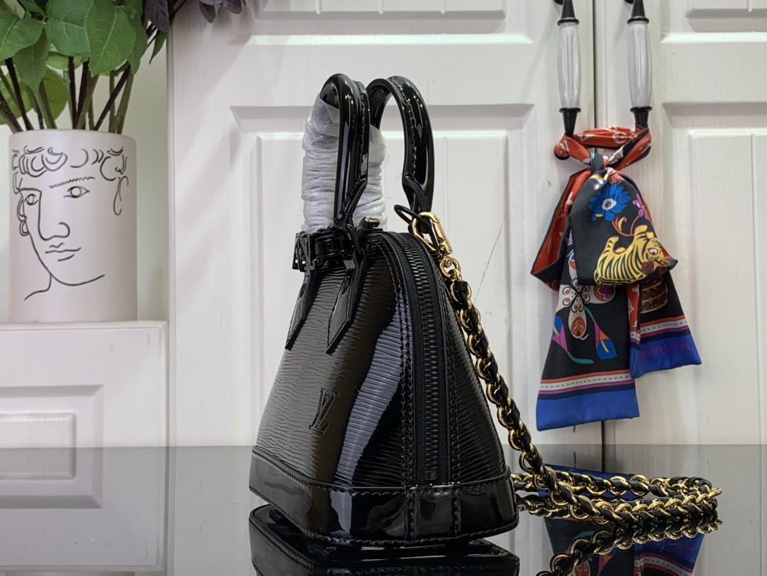 Alma BB Epi Leather - Bags and Small Leather Goods - Women