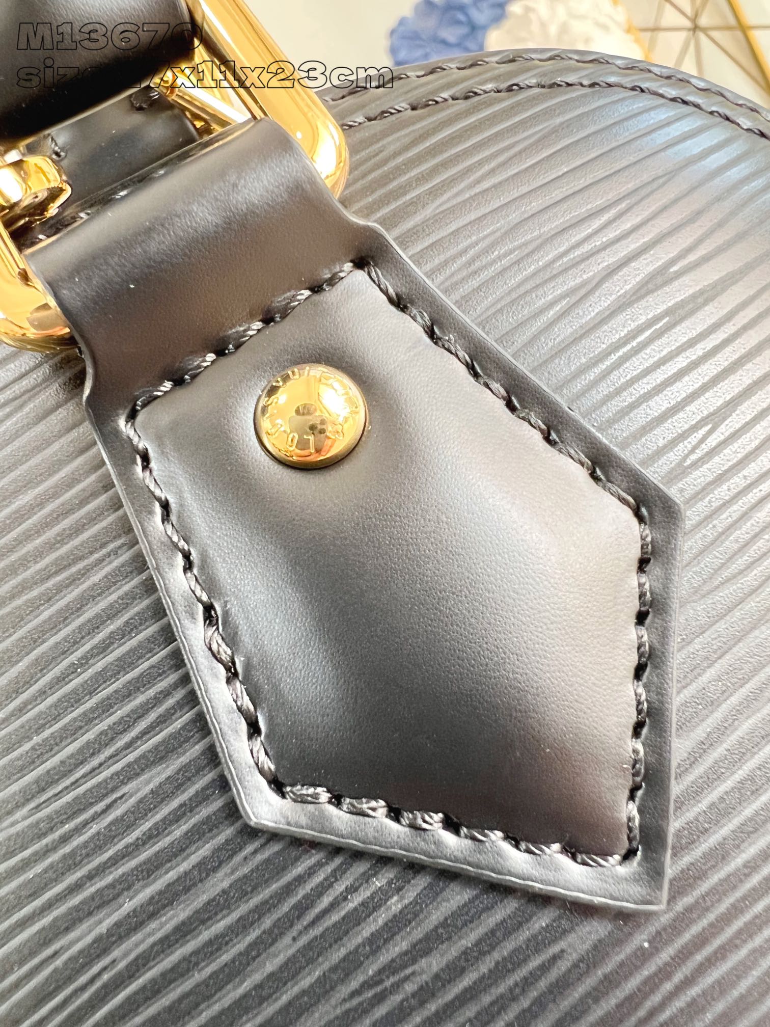 Alma LV Icons Women Bags | LOUIS VUITTON