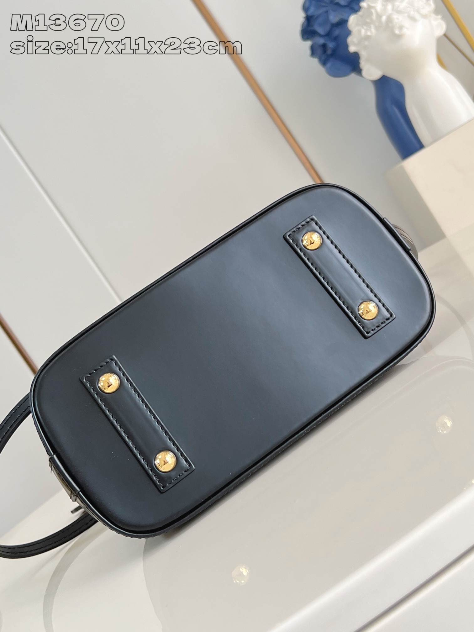 Alma LV Icons Women Bags | LOUIS VUITTON