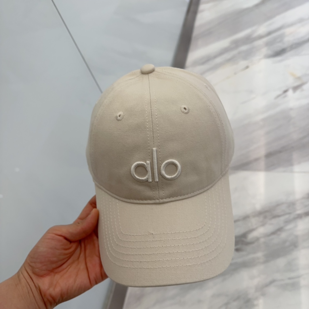 Alo Yoga Off-White Cap - Alo Yoga Off-White Washed Cotton Baseball Cap