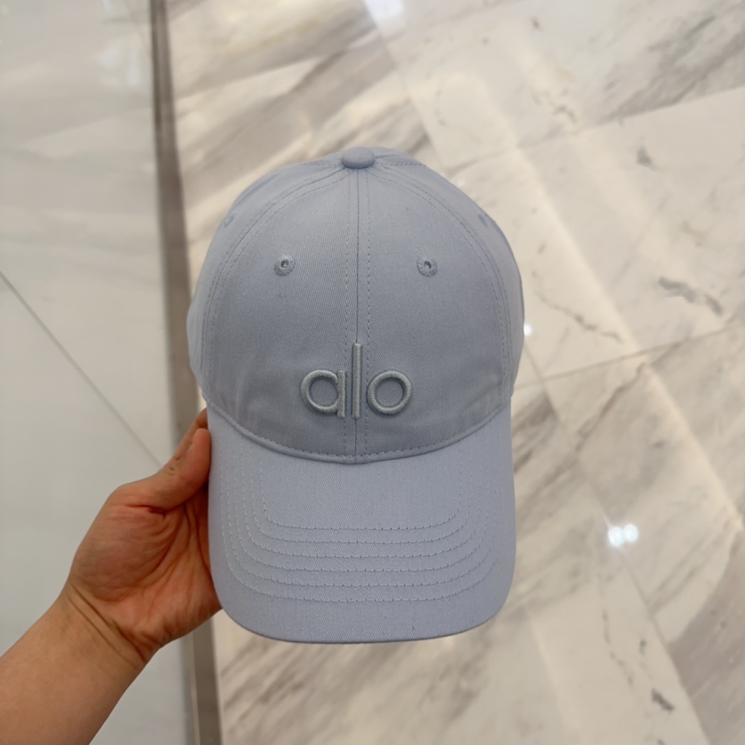 embroidered ALO Yoga Light Blue Baseball Cap - ALO Yoga Light Blue