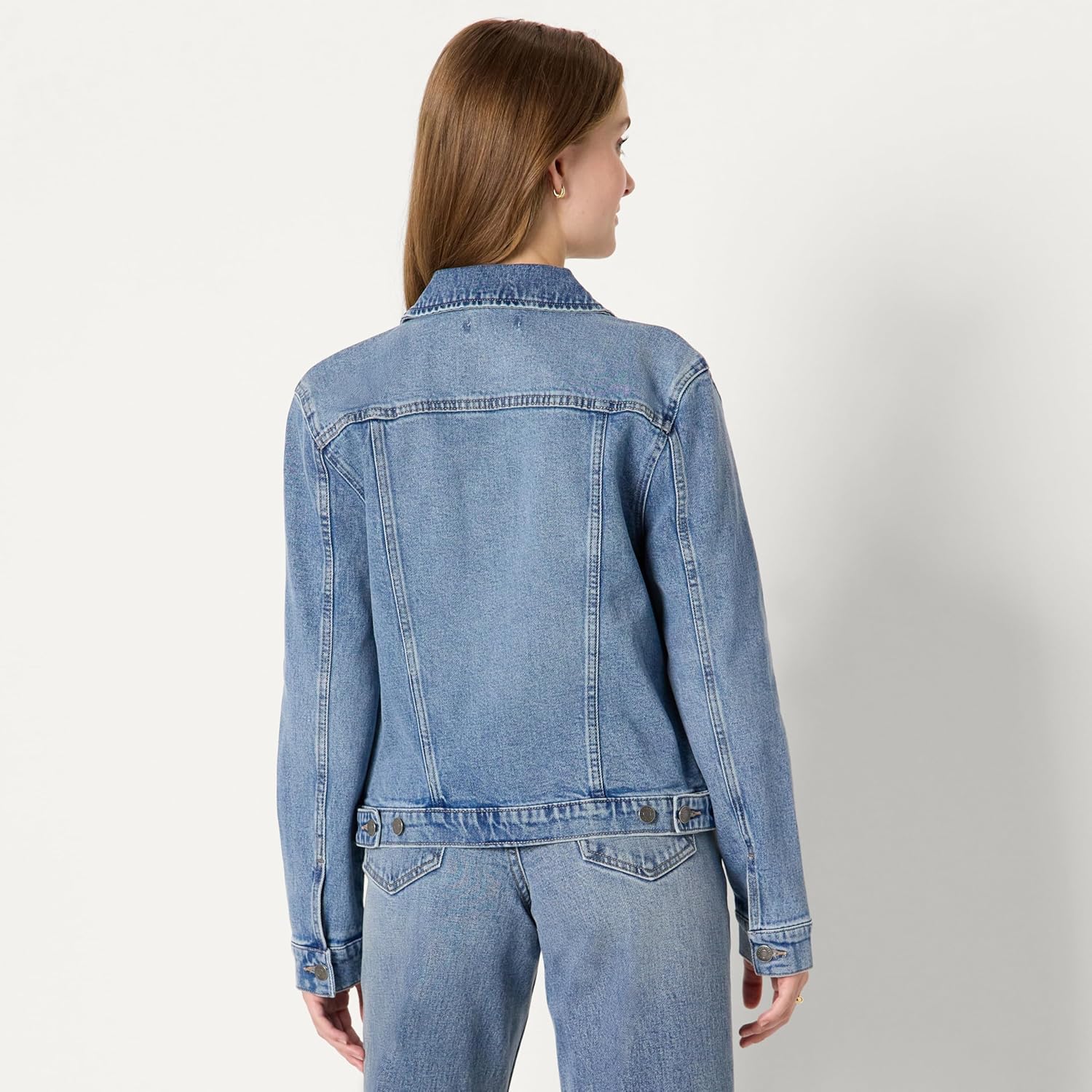 Amazon Essentials Women’s Regular-Fit Low Stretch Denim Button-Front Trucker Jacket