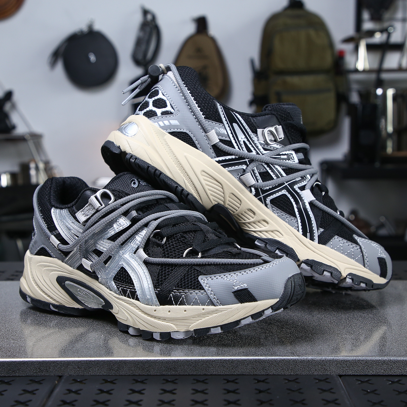Asics Kahana TR V2 'Black Silver' 1203A259-001
