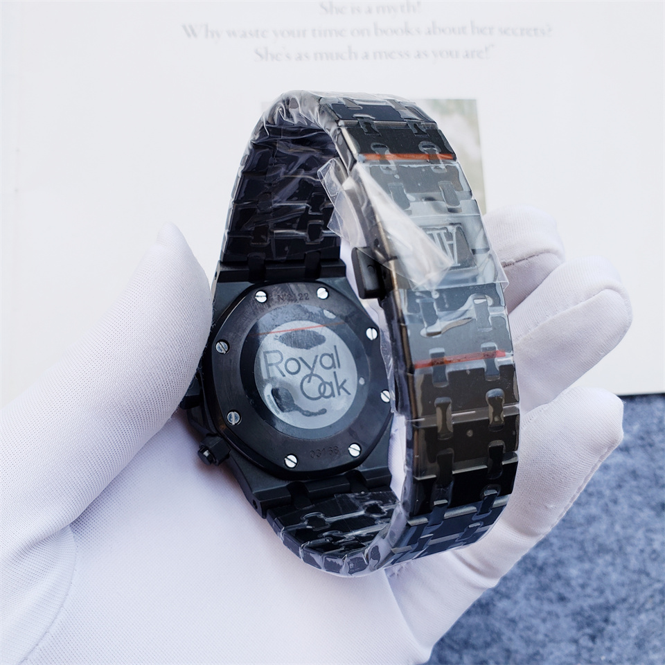Alternative view of AP Black Ceramic Green Chronograph - Audemars Piguet Black Ceramic