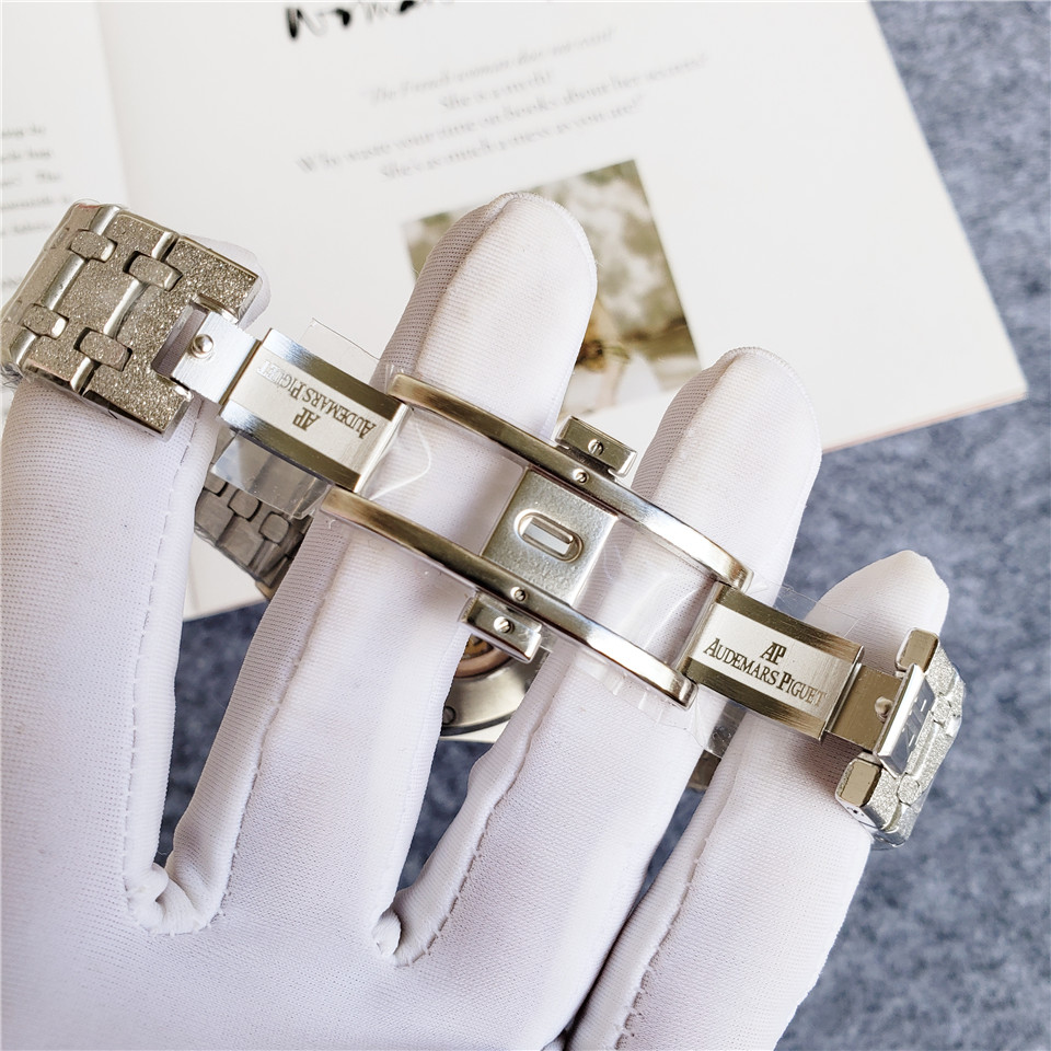 Audemars Piguet – Royal Oak Double Balance Wheel Openworked 002