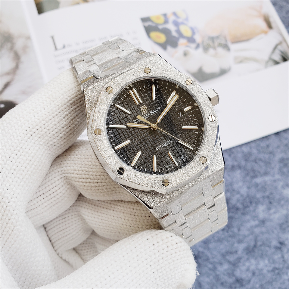 Alternative view of Audemars Piguet Frosted Gold Black Dial - Royal Oak