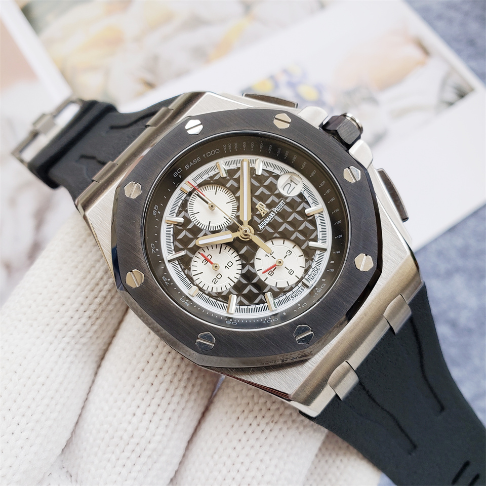 Alternative view of AP Royal Oak Black Rubber - Audemars Piguet Royal Oak Black Rubber