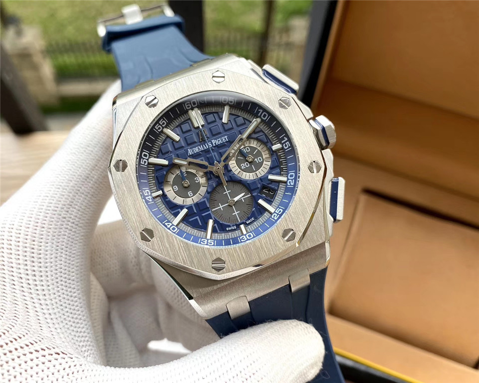 Audemars Piguet Royal Oak Offshore Chronograph 42mm Blue AP 26480ti Full Set