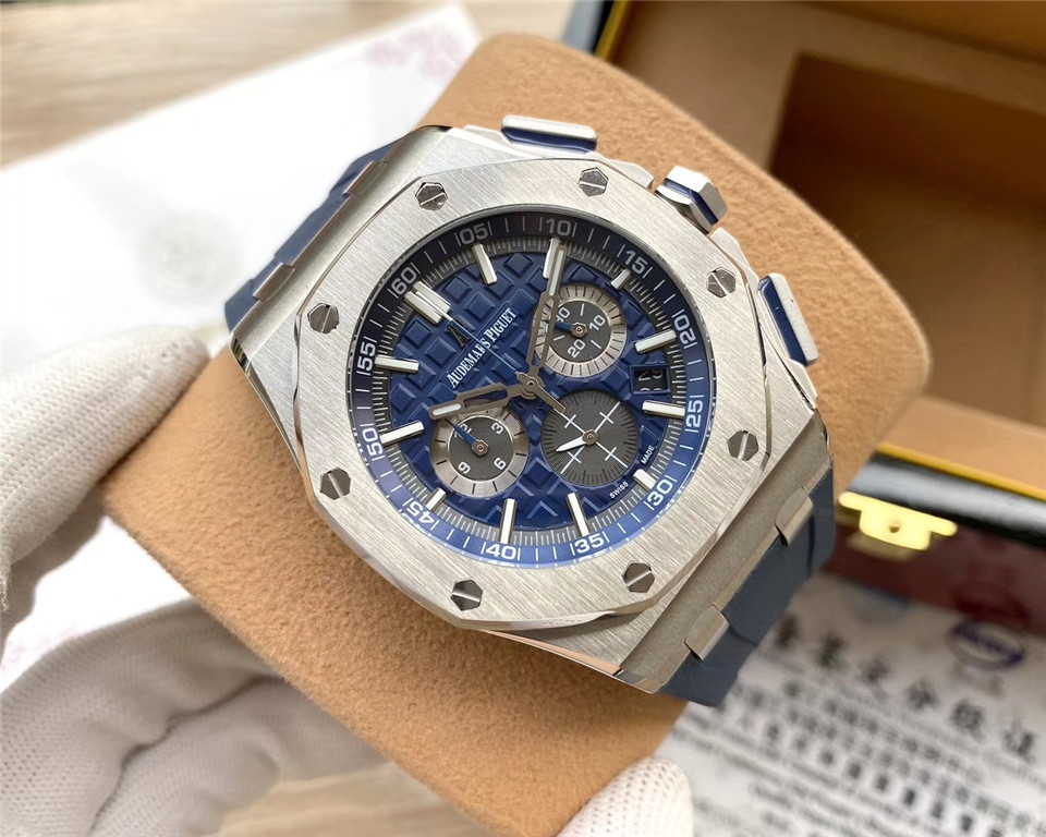 Audemars Piguet Royal Oak Offshore Chronograph 42mm Blue AP 26480ti Full Set