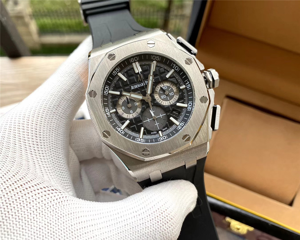Audemars Piguet Royal Oak Offshore Chronograph 42mm Blue AP 26480ti Full Set