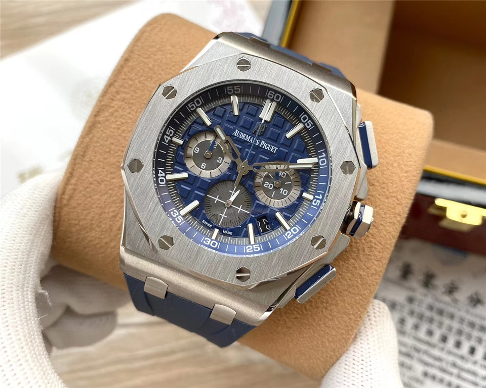 Audemars Piguet Royal Oak Offshore Chronograph 42mm Blue AP 26480ti Full Set