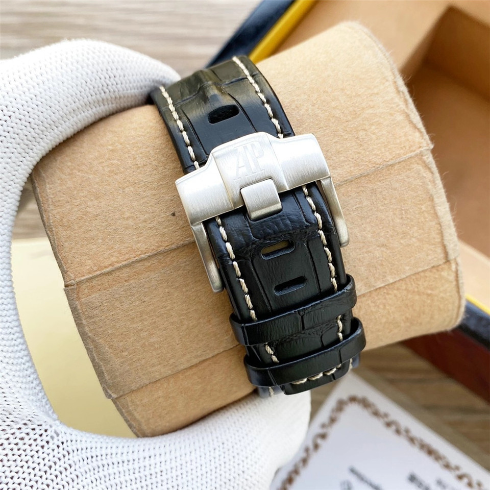 Alternative view of Audemars Piguet Blue Accent - Audemars Piguet Royal Oak Chronograph
