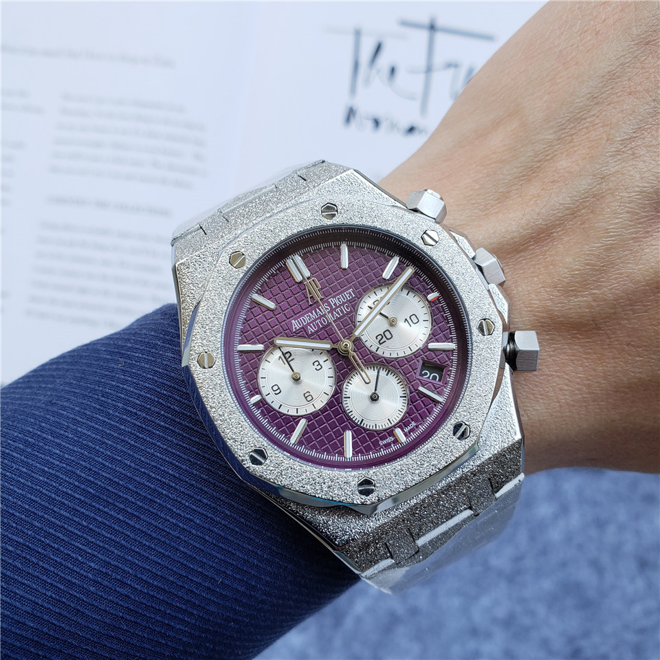Alternative view of Audemars Piguet Purple Chronograph - Audemars Piguet Frosted Purple