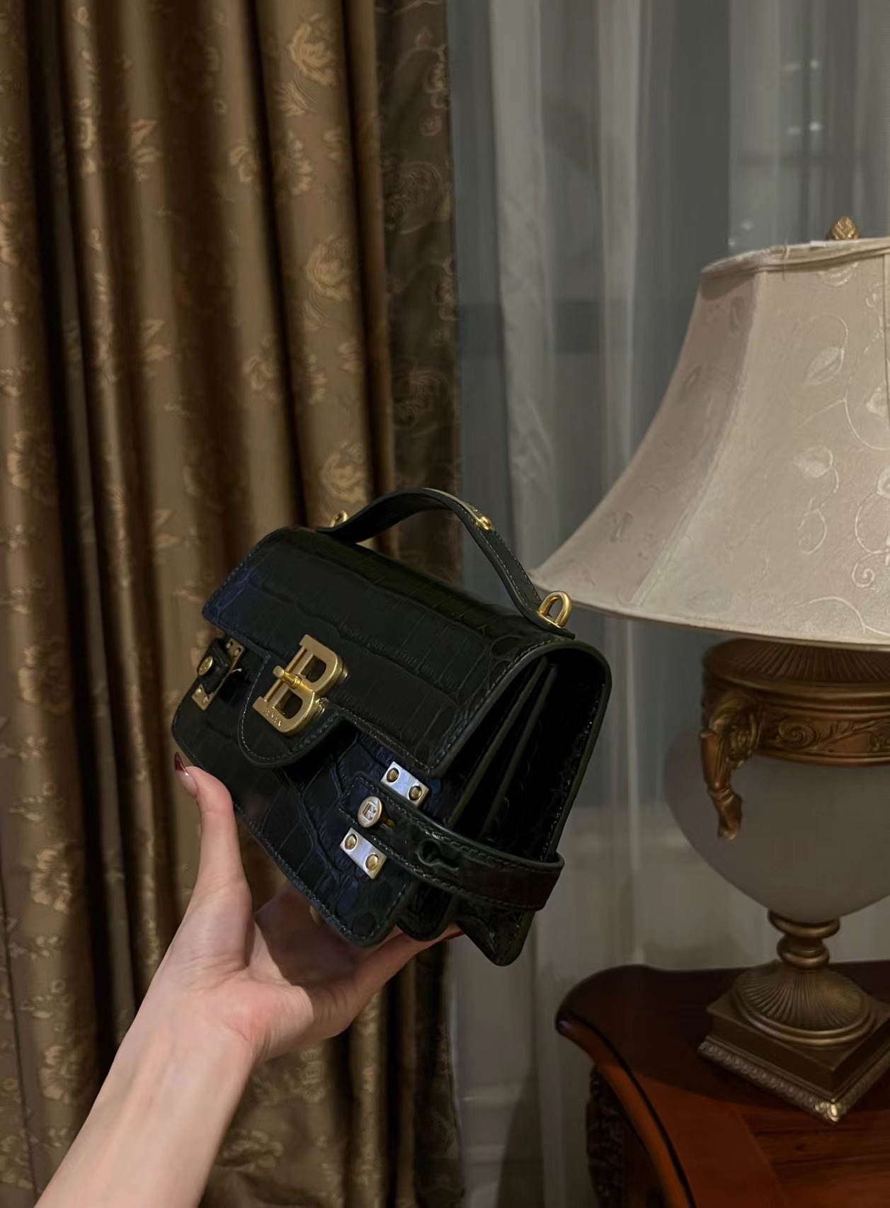 Elegant Green Croc Embossed Leather Bag | Designer Handbag