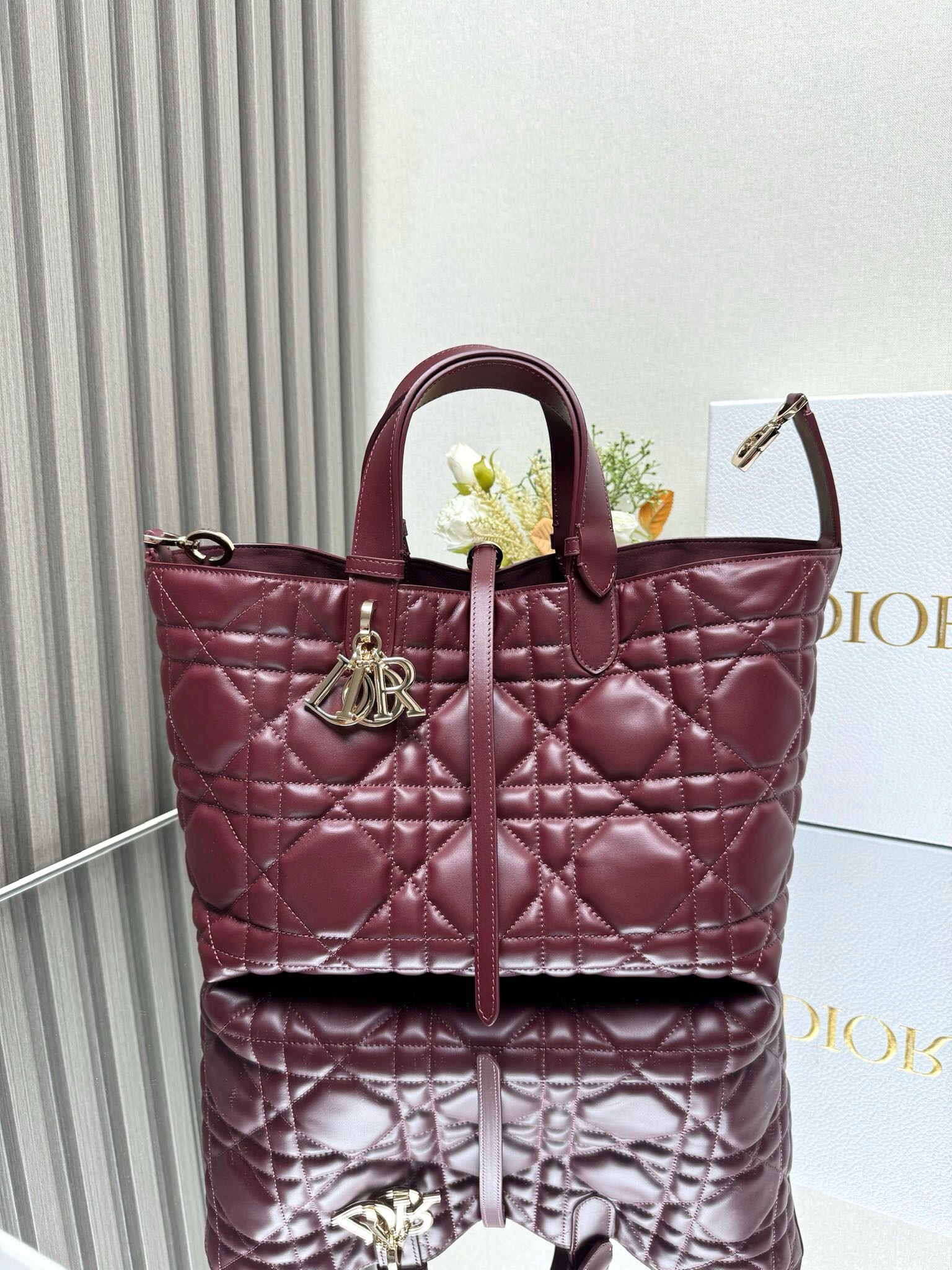 Bag Dior Medium Toujours Bag ‘Burgundy Calfskin’