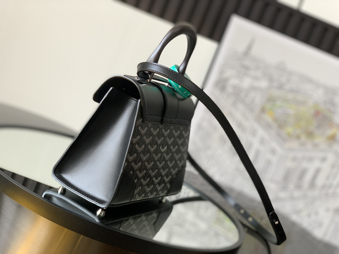 bag Goyard Black Leather Limited Edition Customized Heart Mini Saigon black