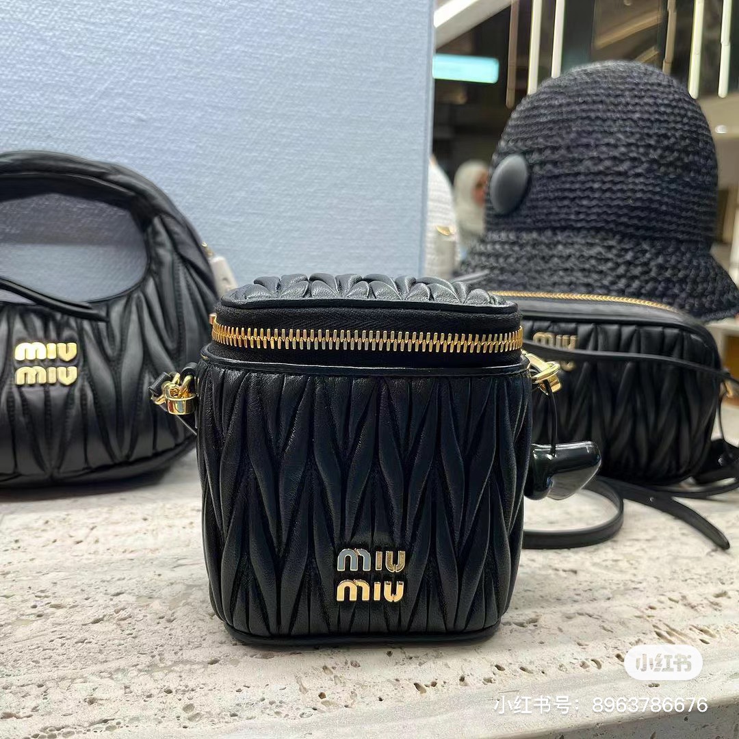 bag Miu Miu Matelassé Micro Bag 'Black' 5NR018-2FPP-F0002