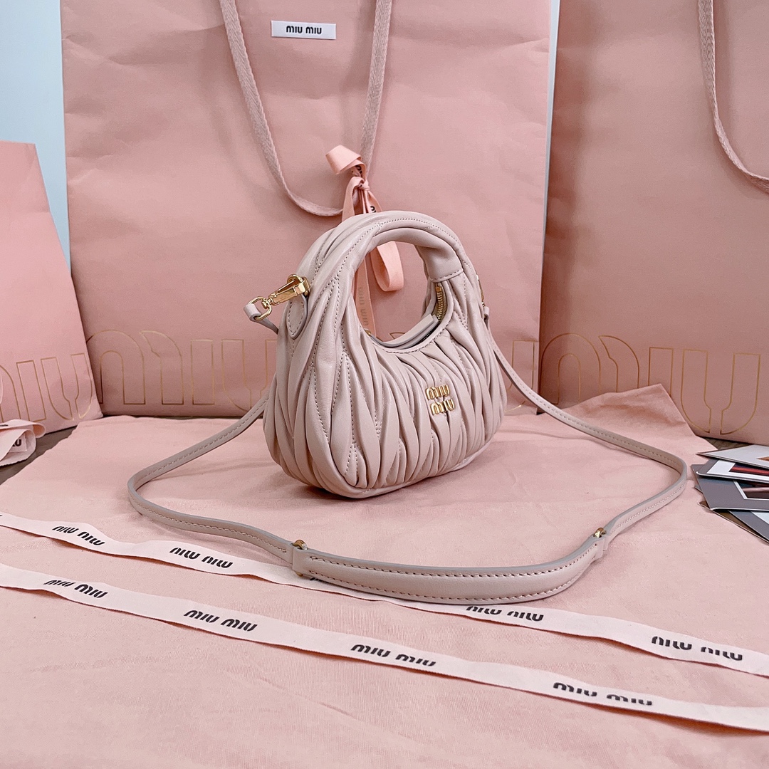 BAG Miu Miu Wander Matelassé Hobo Bag 'Pink'