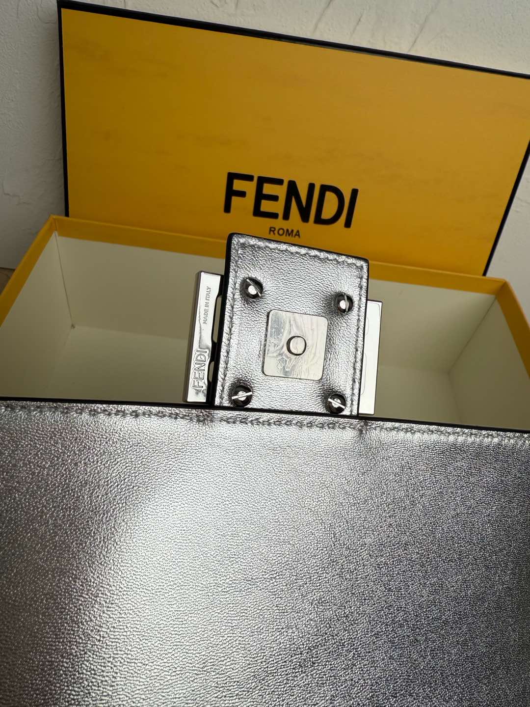 Baguette leather handbag Fendi Silver in Leather