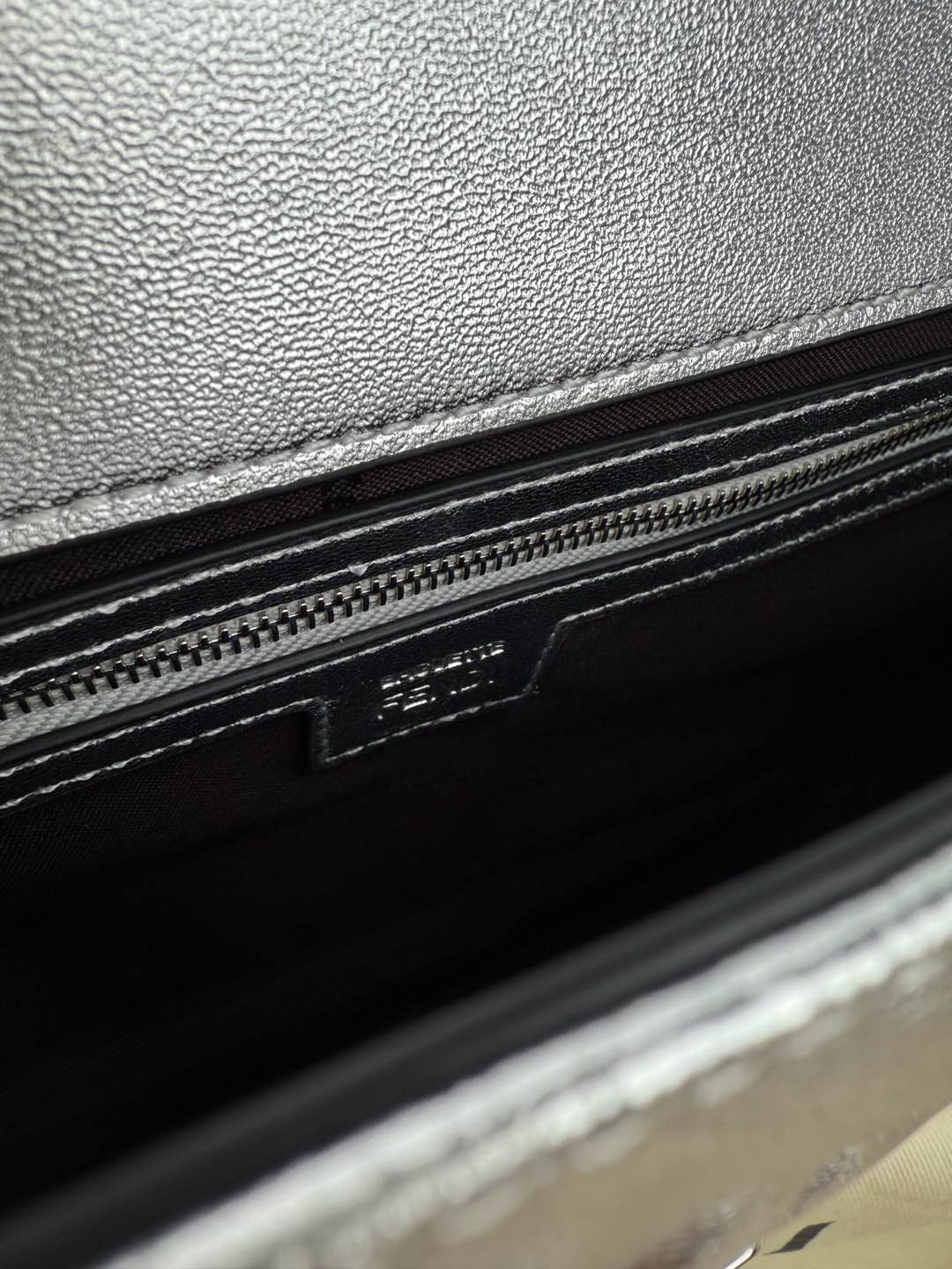 Baguette leather handbag Fendi Silver in Leather