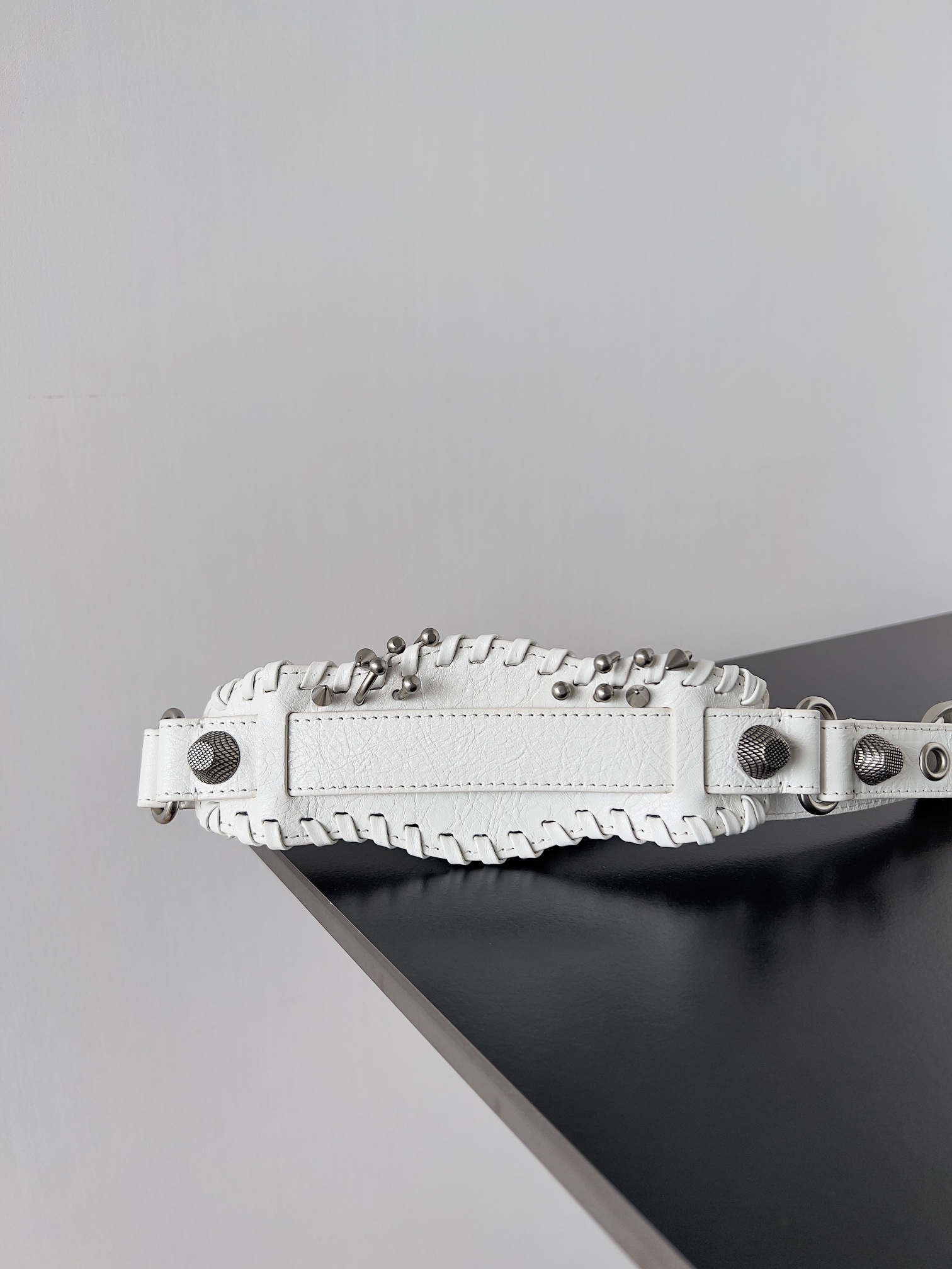 Balenciaga 2022 Le Cagole XS Shoulder Bag – White Shoulder Bags, Handbags – BAL220102