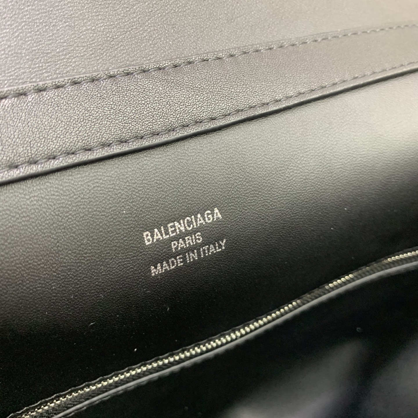 Balenciaga Men’s Rodeo Messenger Bag in Black | Balenciaga US