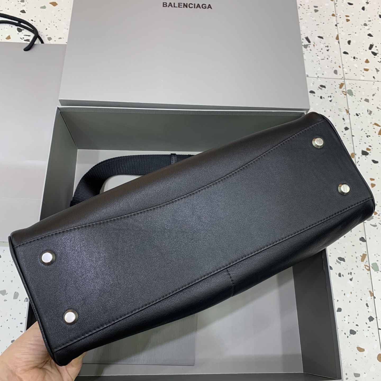 Balenciaga Men’s Rodeo Messenger Bag in Black | Balenciaga US