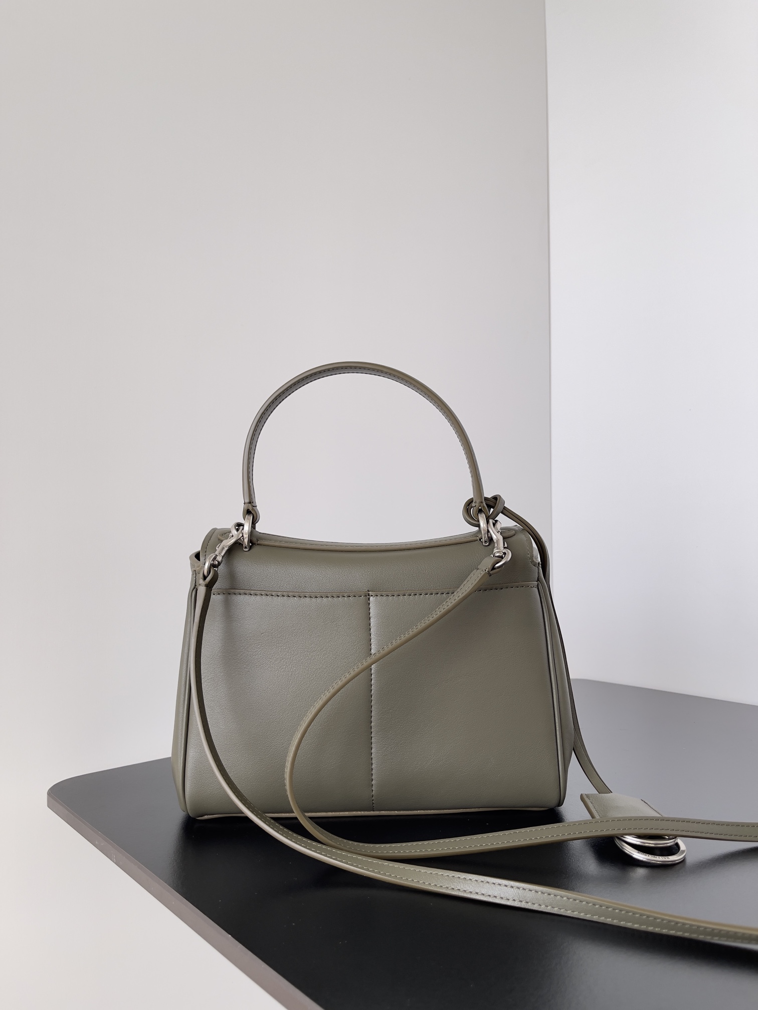 Balenciaga Rodeo Medium Handbag