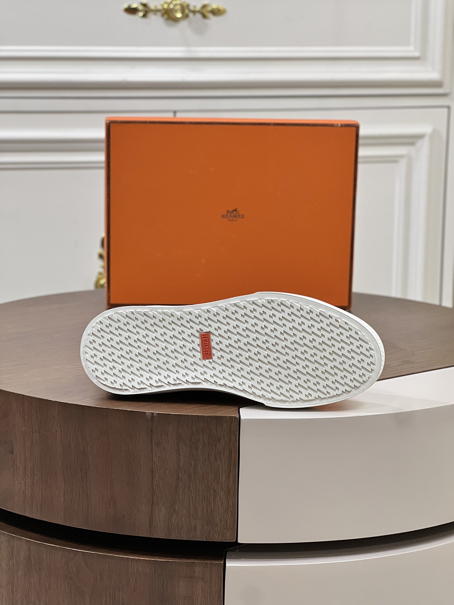 Baskets femme neuves Hermes Prunoir Blanc Get taille  noir léopard l
