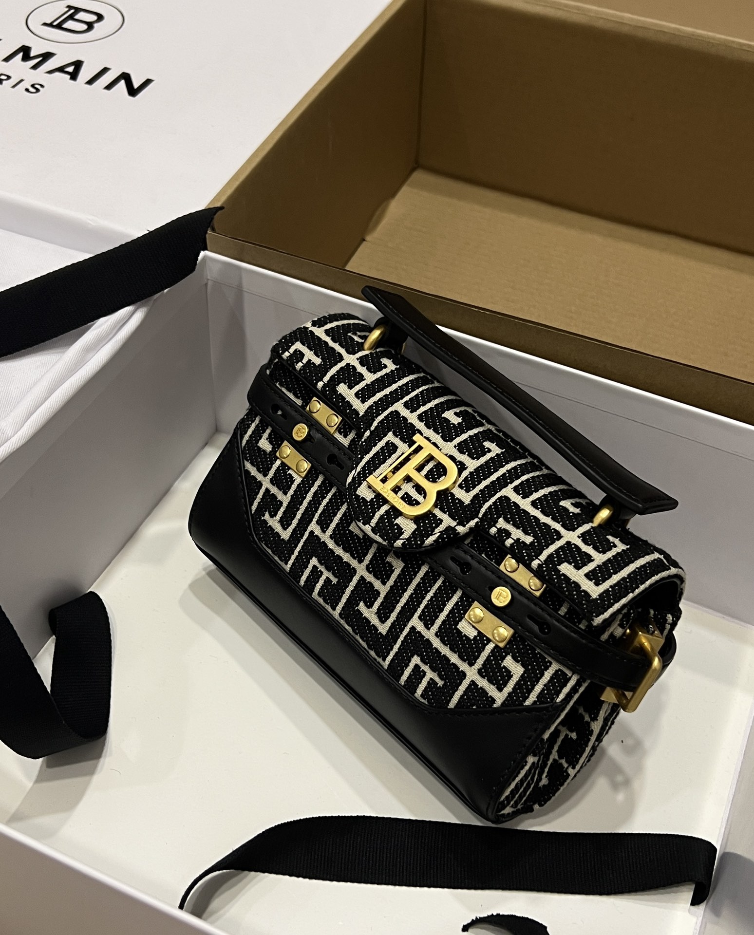 Balmain B-Buzz Bag - Iconic Style & Luxury