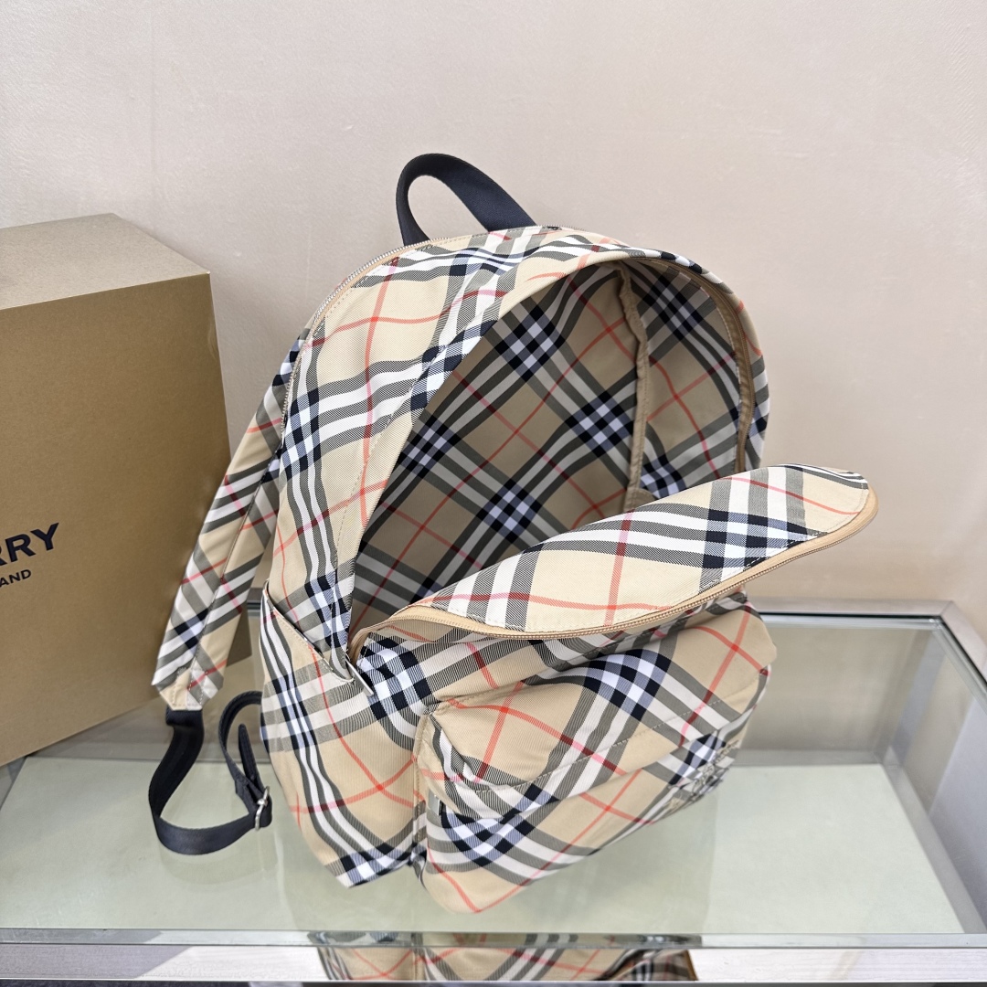 Beige Backpack with check pattern Burberry - Burberry  01156