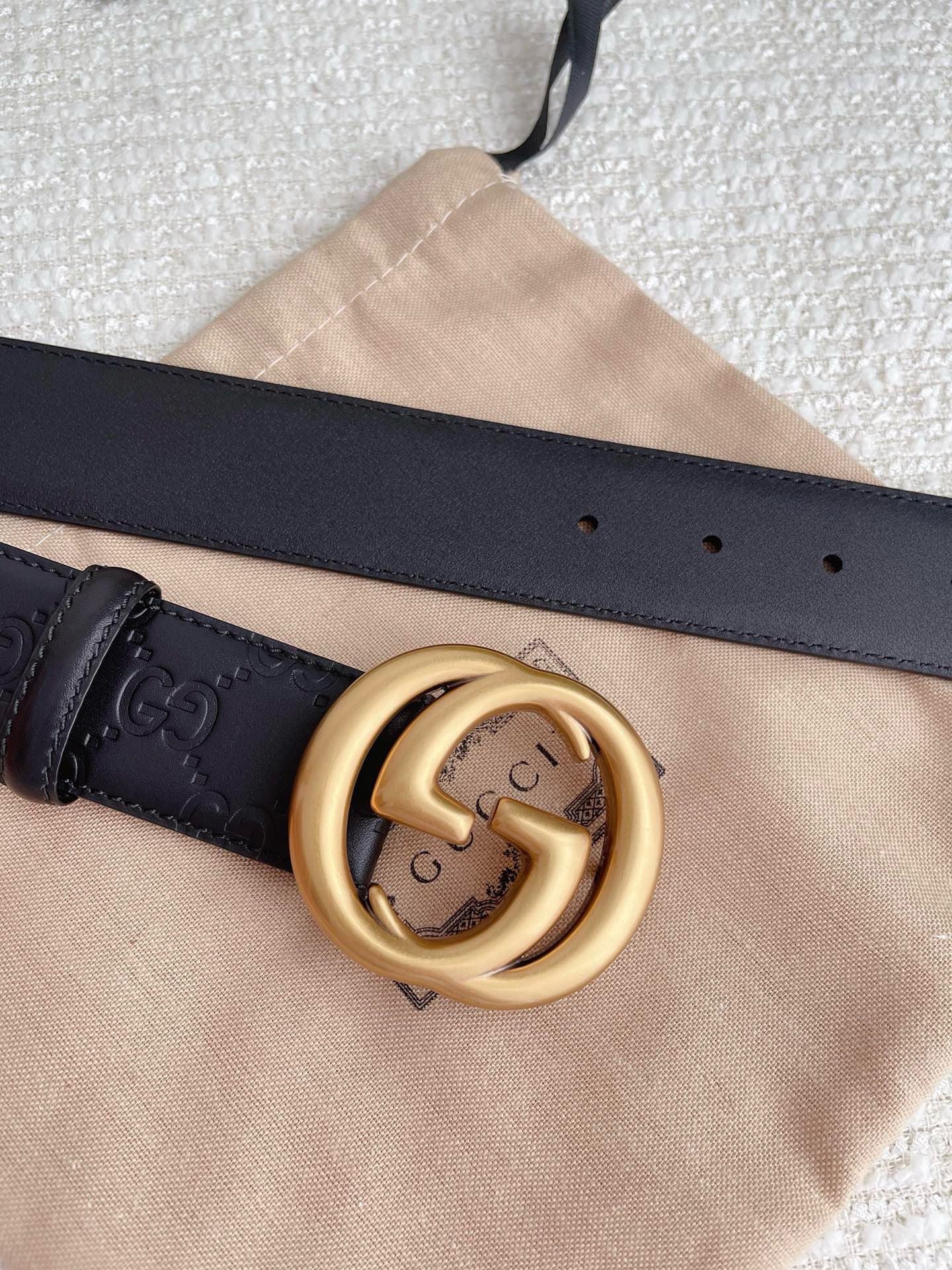 BELT GUCCI BELT BLACK LEATHER  GOLD BUCKLE CLASSIC LOGO