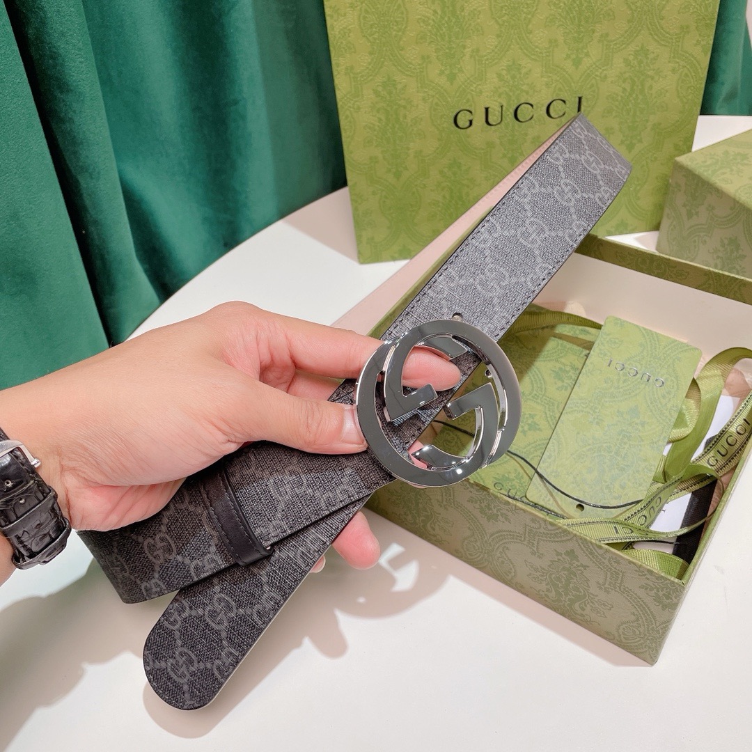 Belt with Interlocking G buckle