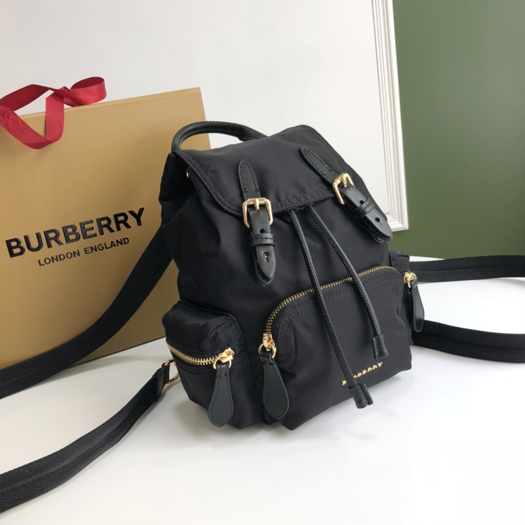 Black Burberry Runway Backpack Leather ref Burberry 01589