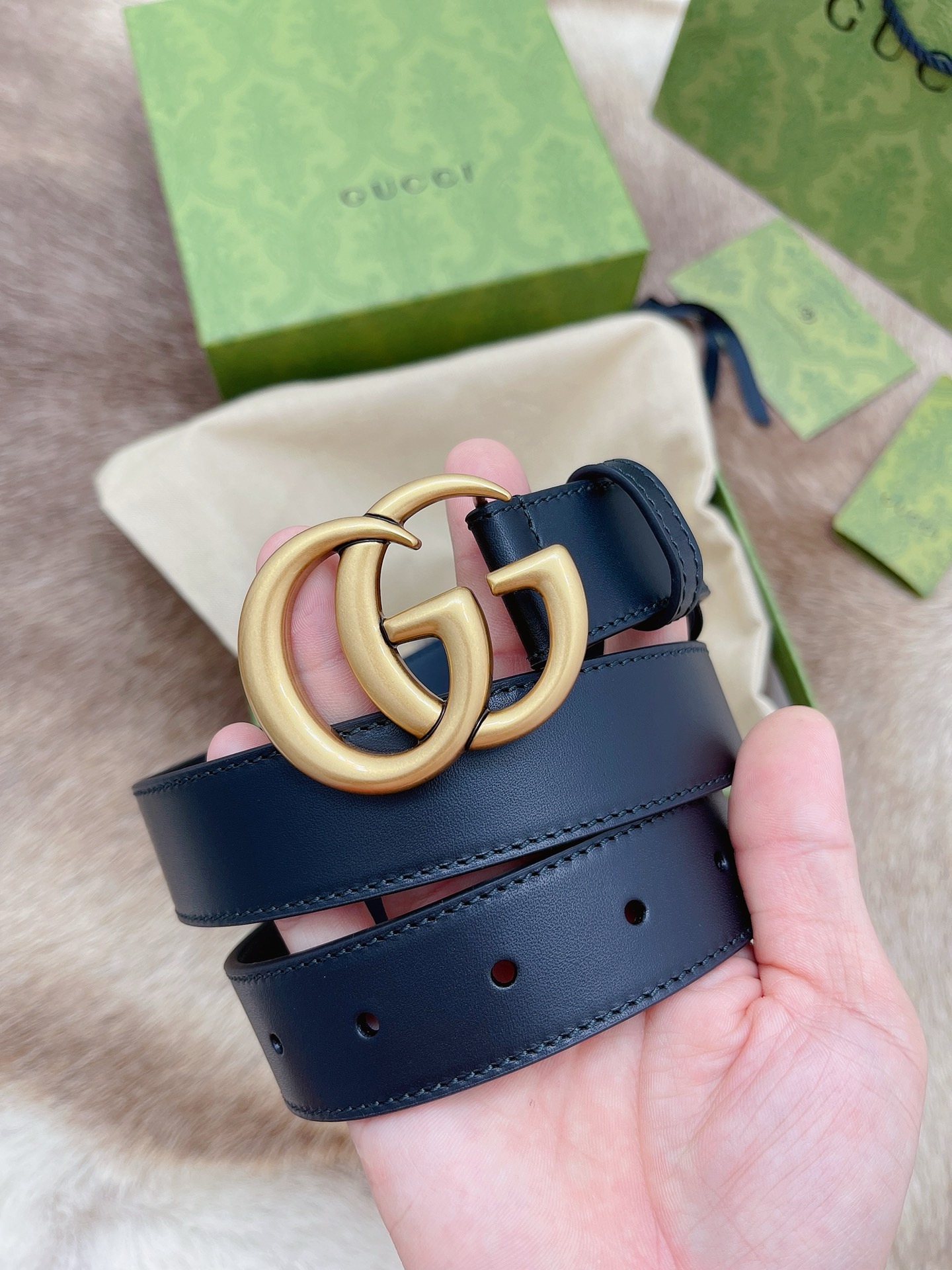 Black Leather Gucci Belt with gold-tone GG Marmont Hardware (XL/95)