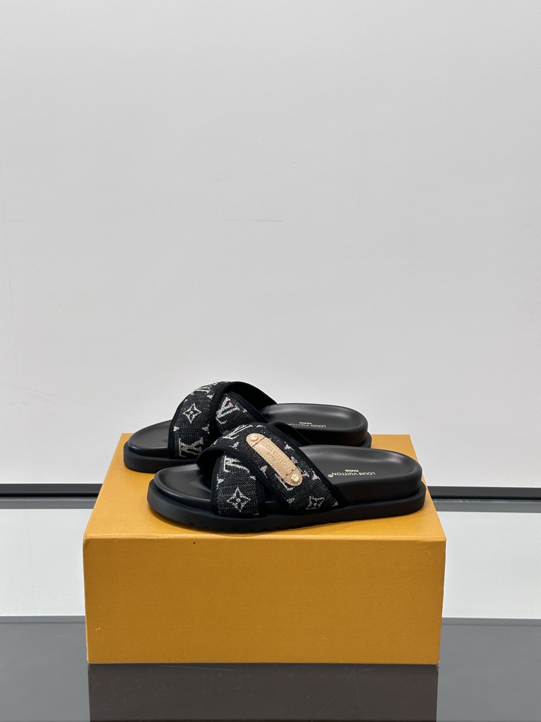 Black LV Monogram Patterned Cross-Strap Sandals for Men Louis Vuitton Men’s Monogram Patterned Sandals