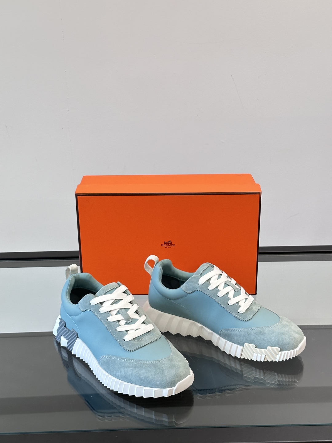 BNIB Hermes Bouncing Sneaker Men  New Color Gris Nuage