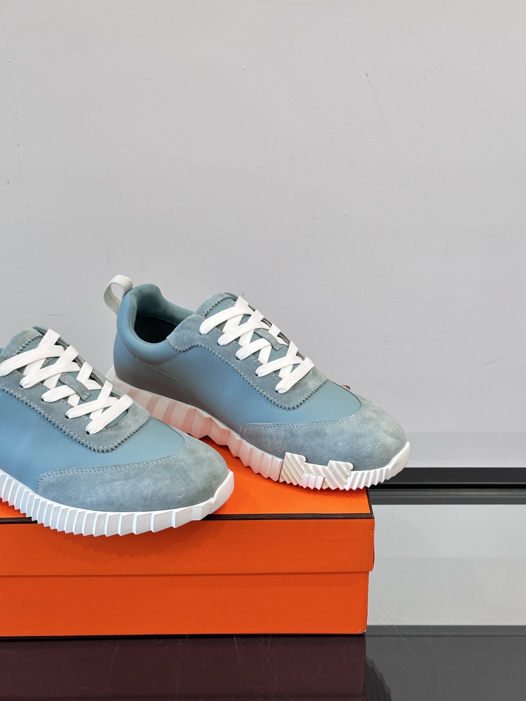 BNIB Hermes Bouncing Sneaker Men  New Color Gris Nuage