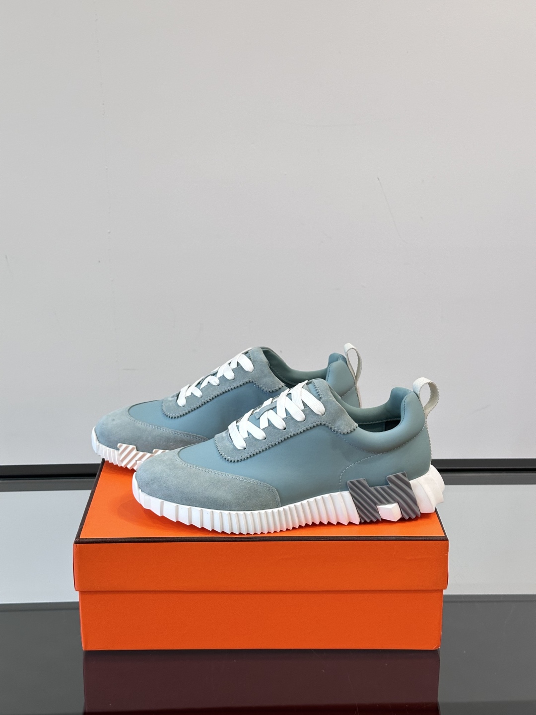 BNIB Hermes Bouncing Sneaker Men  New Color Gris Nuage