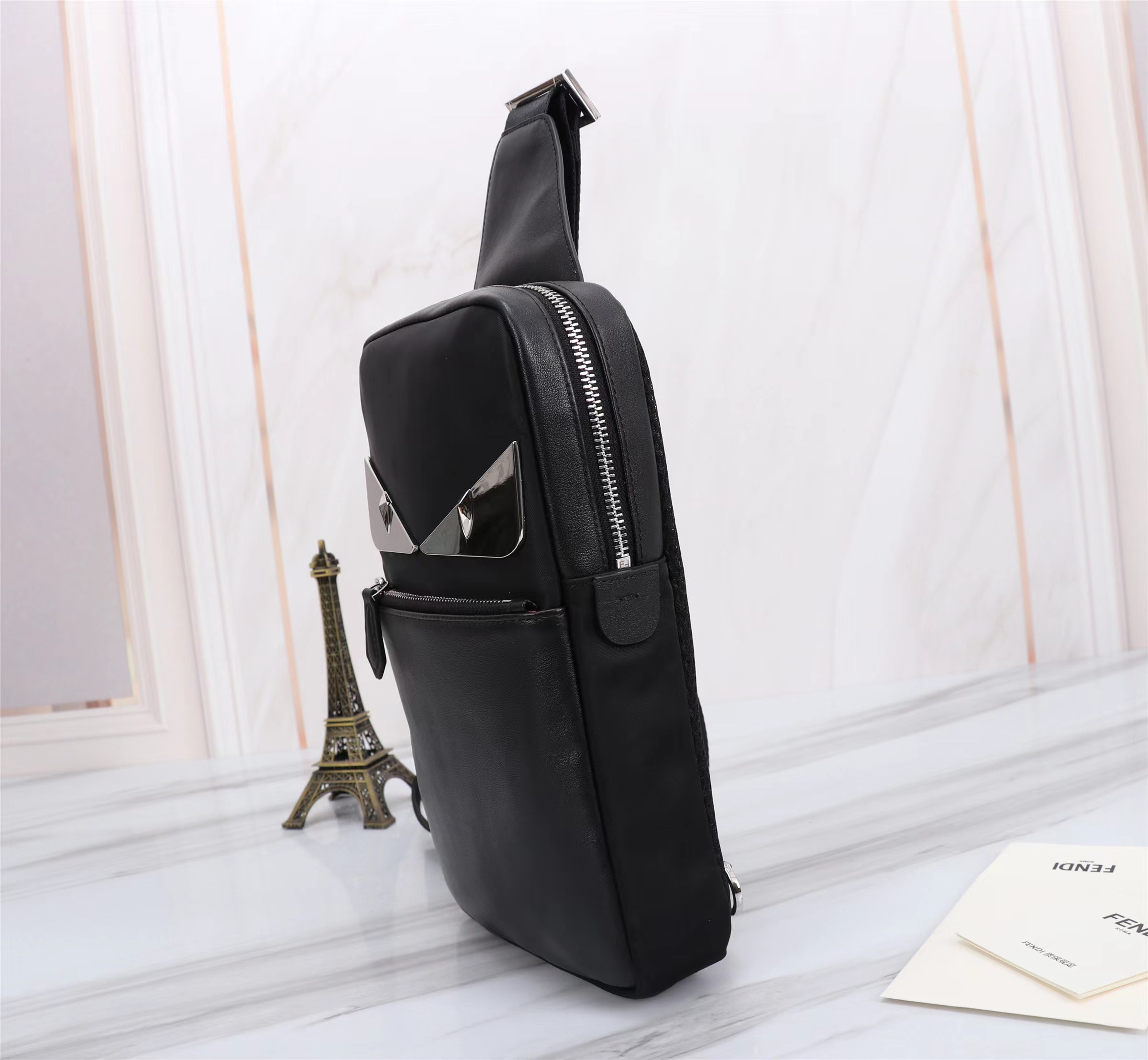 Borsa Fendi Monster Nero Pelle Nylon ref.2200780 - Joli Closet