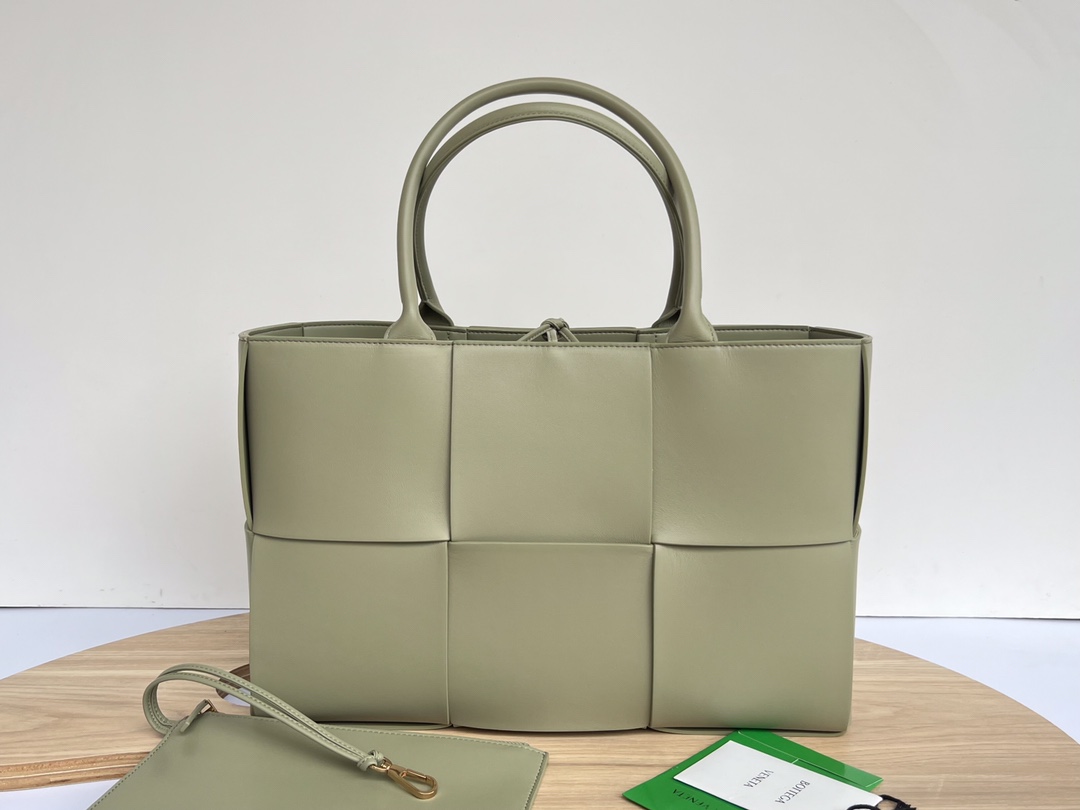 Avocado Bottega Veneta Tote