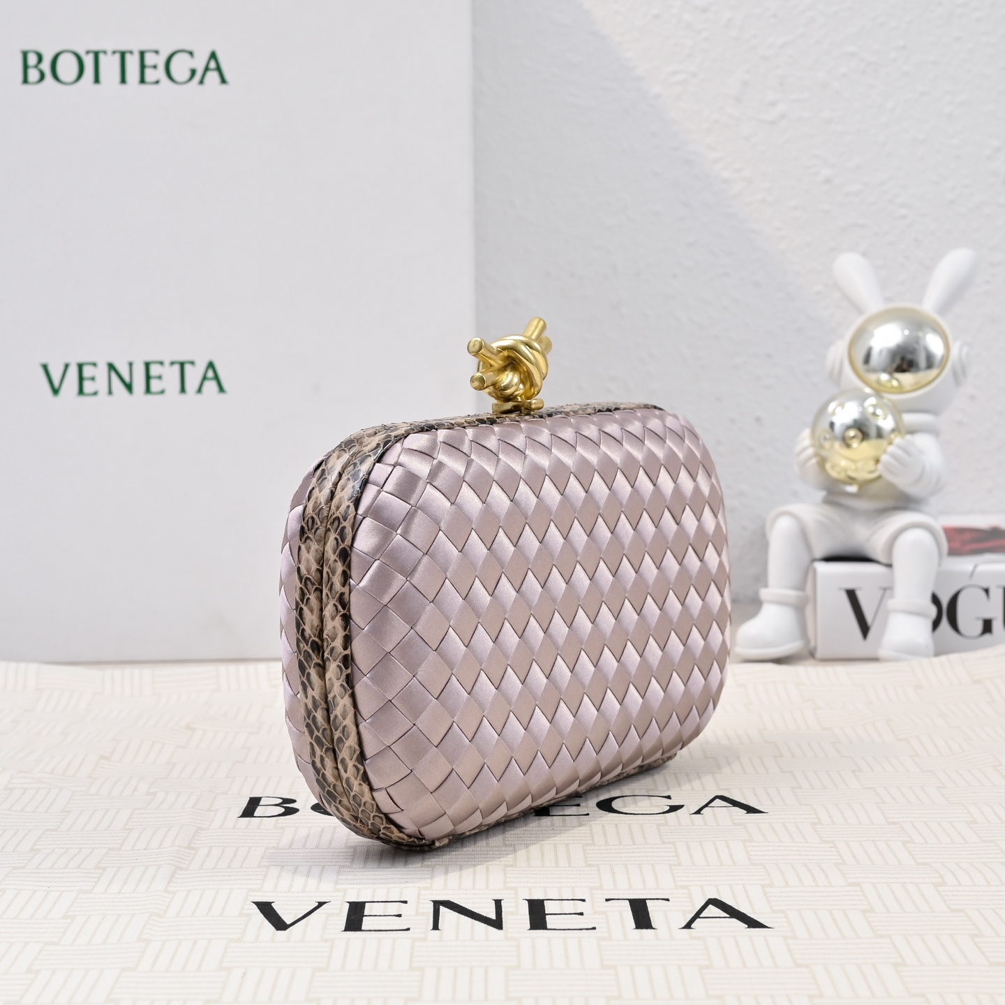 Bottega Veneta Chain Pochette Knot Multiple colors Silk
