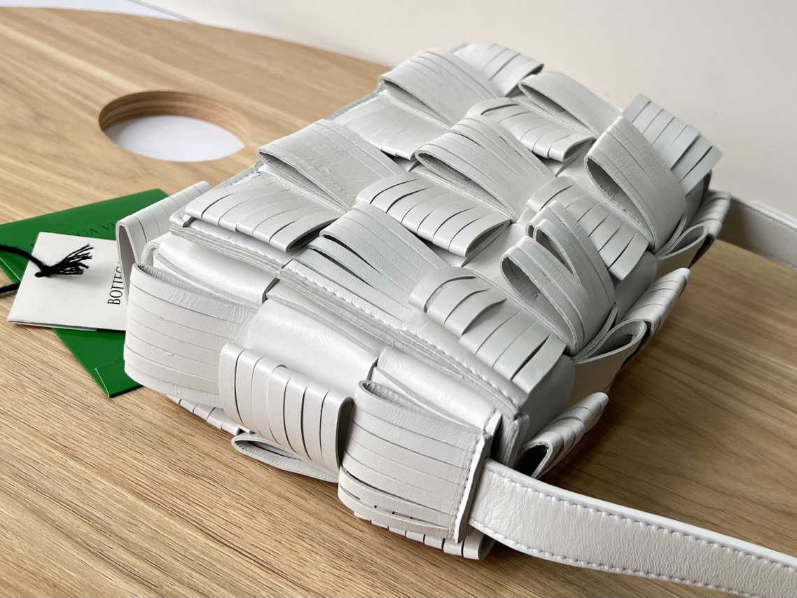 Bottega Veneta Fringe Bag in White & Gold |