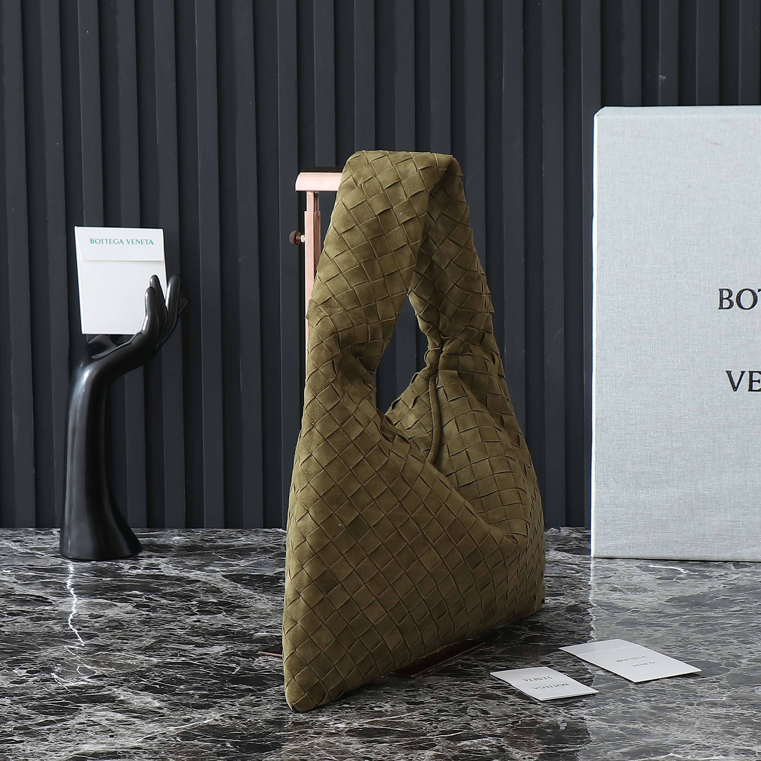 Bottega Veneta Intrecciato Veneta Hobo Large -green  Brown