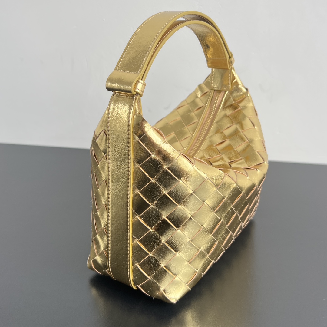 Bottega Veneta Large Sardine Intrecciato Leather Shoulder Bag |gold mini